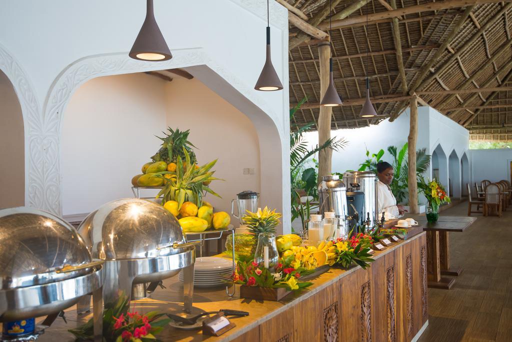 Konokono Beach Resort And Isaraya Luxury Overwater Villas Michamvi Kültér fotó